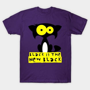 Funny black cat  – Black is the new black (Bartok) – purple T-Shirt